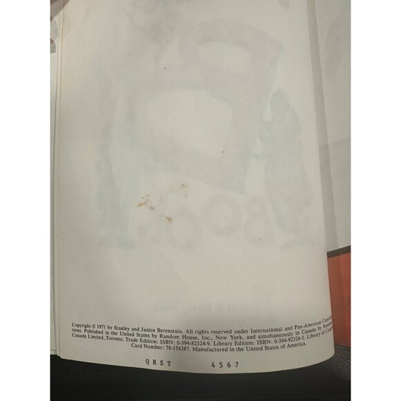 Bernstain bears 6 book bundle- “Bears on wheels” “B book” “on the moon” - Picture 14 of 16